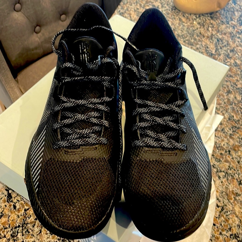 Nike Kyrie Flytrap V